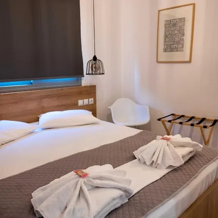 Finikas & 10min From Athens Airport Apartment