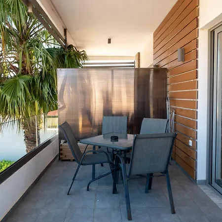 Finikas & 10min From Athens Airport Apartment