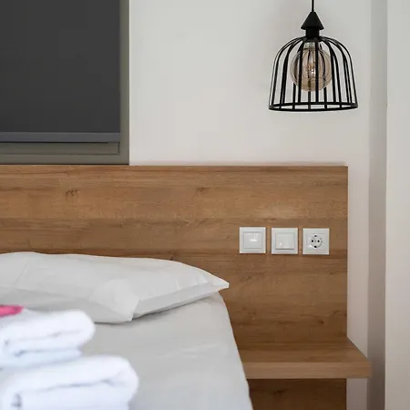 Finikas & 10min From Athens Airport Apartment *