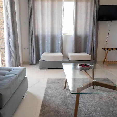 Finikas & 10min From Athens Airport Apartment *